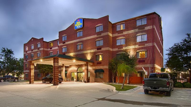 Best Western Plus The Woodlands Exterior photo