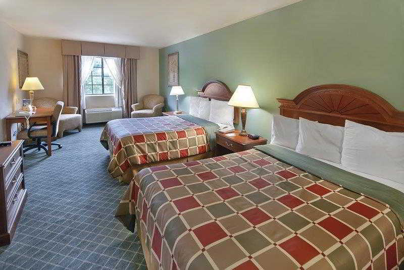 Best Western Plus The Woodlands Room photo